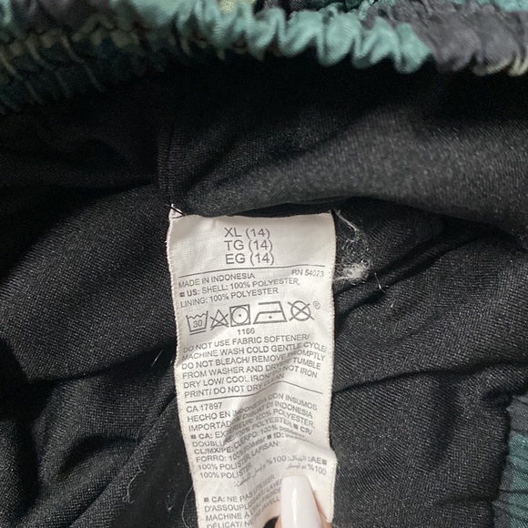 Old Navy active wear - Picture 4 of 6